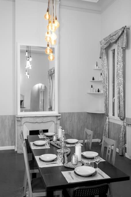 Anna-Maria : Grand Appartement 10 Personnes+Parking Prive -Actif+ Location- Marseille Extérieur photo
