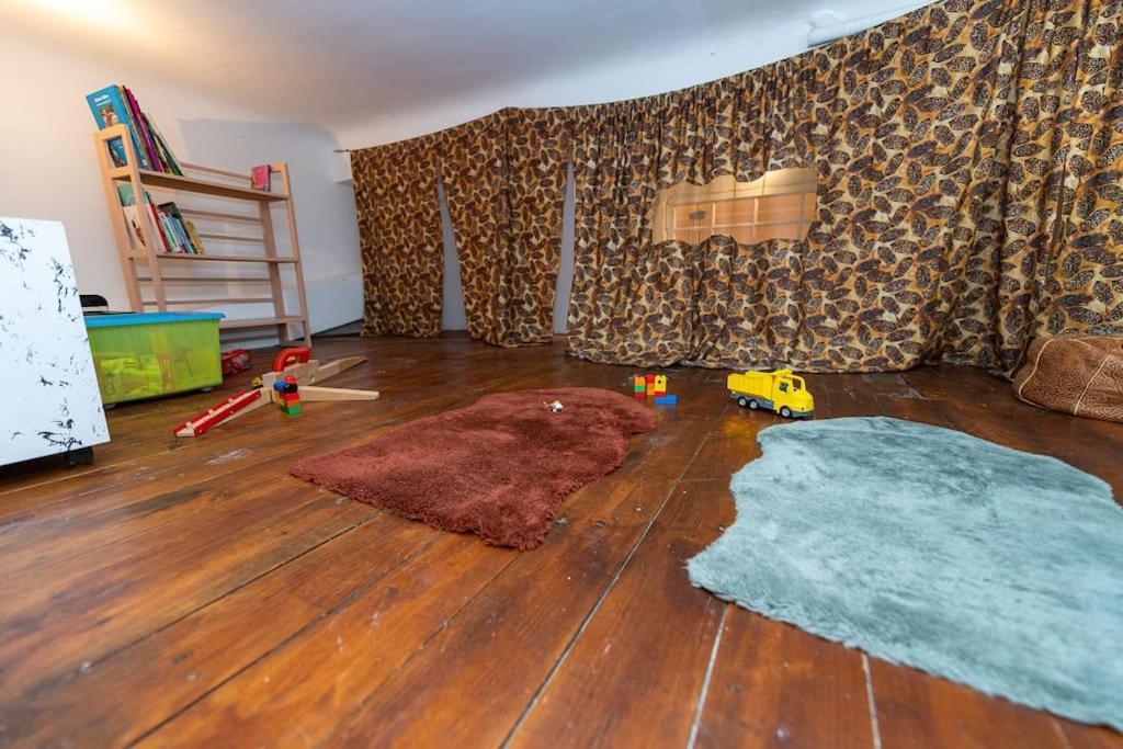 Anna-Maria : Grand Appartement 10 Personnes+Parking Prive -Actif+ Location- Marseille Extérieur photo